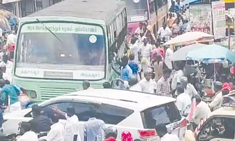 போக்குவரத்து நெரிசலை தீர்க்க நடவடிக்கை எடுக்கப்படுமா?