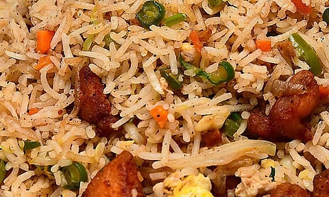 நாமக்கல்லை தொடர்ந்து கிருஷ்ணகிரி...சிக்கன் ரைஸ் சாப்பிட்ட 26 வடமாநில தொழிலாளர்களுக்கு வயிற்றுப்போக்கு