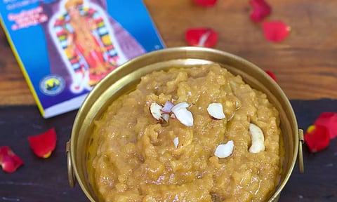 பெருமாளுக்கு அக்கார அடிசல் பிரசாதம்