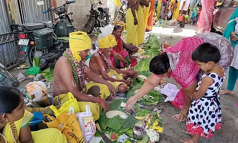 காரமடை பெருமாள் கோவிலில் குவிந்த பக்தர்கள்