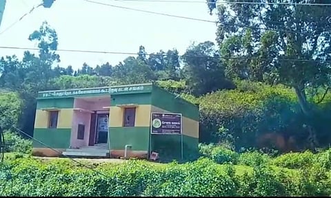 முறையாக செயல்படாத இ-சேவை மையம்.