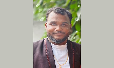 திருவட்டார் அருகே இரு சக்கர வாகனம் விபத்தில் புது மாப்பிள்ளை சாவு