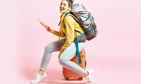 பயணத்தின்போது சிக்கனமாக இருக்க சிறந்த வழிகள்!