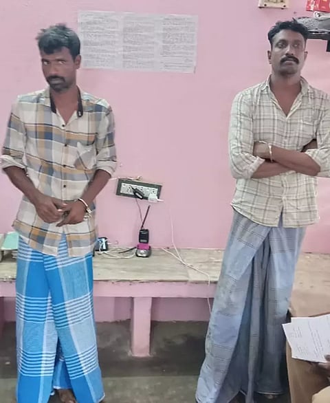 கைது செய்யப்பட்ட அருள்ஜோதி, செல்வராஜ்.