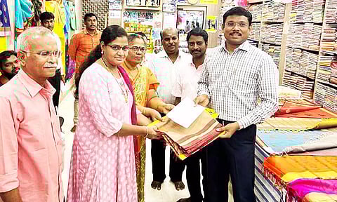 கோ-ஆப்டெக்சில் தீபாவளி சிறப்பு விற்பனை