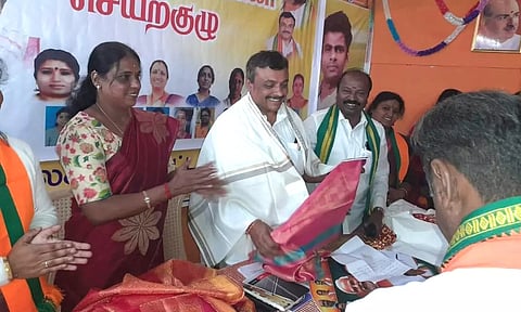 பெண்களுக்கு 33 சதவீதம் இடஒதுக்கீடு: பிரதமர் மோடிக்கு பா.ஜ.க. மகளிர் அணி பாராட்டு