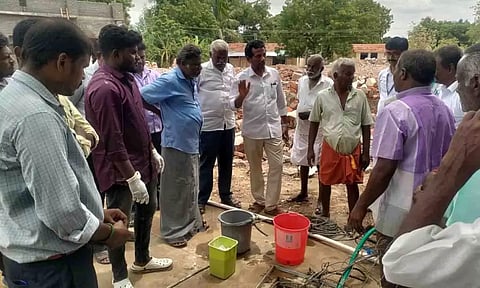 பணியாளர்களுக்கு பயிற்சி வழங்கப்பட்ட காட்சி.