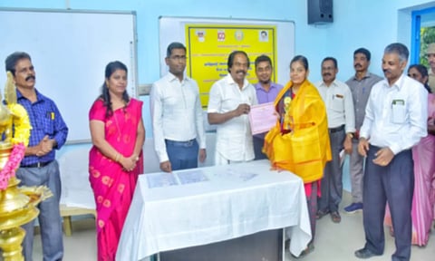 கண்டன்விளை அரசு மேல்நிலைப்பள்ளியில் போட்டி தேர்வுக்கான இலவச பயிற்சி வகுப்பு அமைச்சர் மனோதங்கராஜ் தொடங்கி வைத்தார்