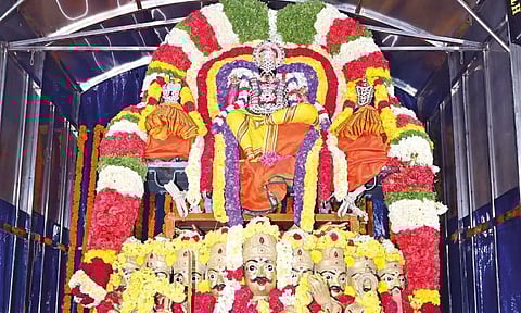 ராவணாசூர, யாளி வாகனங்களில் வரசித்தி விநாயகர் வீதிஉலா