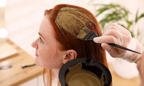 நரை முடியை அலங்கரிக்கும் இயற்கை வண்ண சாயங்கள்