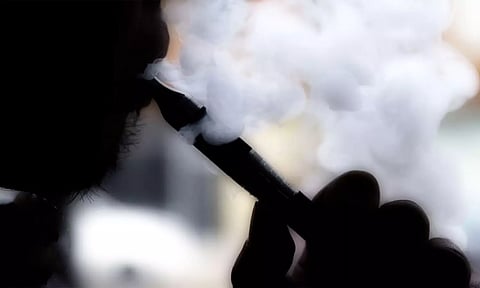 இ-சிகரெட் வைத்திருப்பது குற்றம்: மத்திய அரசு எச்சரிக்கை