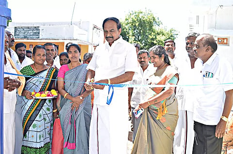 குடிநீர் தொட்டியை திறந்து வைத்த எம்.எல்.ஏ.
