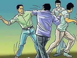 காரைக்கால் நிரவியில் மோட்டார் சைக்களில் வேகமாக சென்றதை தட்டிகேட்டவருக்கு அடி, உதை