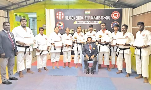 சாதனை படைத்த வீரர்கள் கவுரவிக்கப்பட்டனர்.