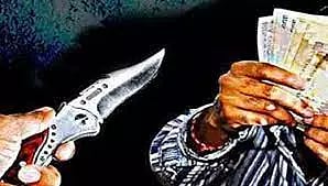 கத்தி முனையில் வாலிபரிடம் பணம் பறிப்பு