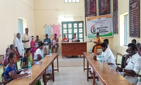 ஒன்றியக்குழு கூட்டத்தில் கலந்து கொண்டவர்களை படத்தில் காணலாம்.
