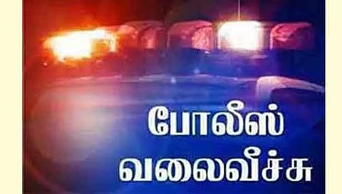 சிறுமிக்கு பாலியல் தொல்லை-வாலிபருக்கு வலைவீச்சு