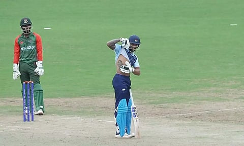 ஆசிய விளையாட்டு போட்டியில் அடித்த முதல் அரை சதத்தை தாய்க்கு சமர்ப்பித்த திலக் வர்மா