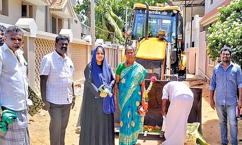 உடன்குடி பேரூராட்சியில் ரூ.52 லட்சத்தில் சாலை பணி