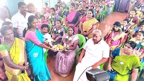 சமுதாய வளைகாப்பு விழா