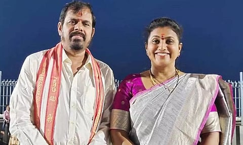 மனைவி ரோஜாவுக்கு ஆதரவாக ஆந்திர அரசியலில் களமிறங்கிய இயக்குனர் ஆர்.கே.செல்வமணி