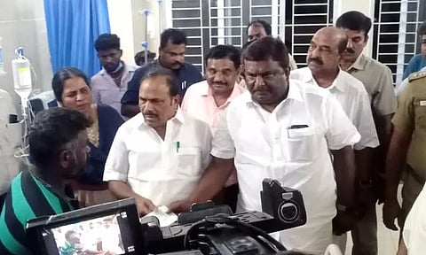 பட்டாசு ஆலையில் தீவிபத்தில் உயிரிழந்தவர்களின் குடும்பத்தினருக்கு நிதியுதவி