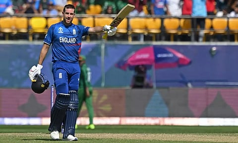 டேவிட் மலான் அதிரடி சதம்: வங்காளதேசம் வெற்றி பெற 365 ரன்களை நிர்ணயித்தது இங்கிலாந்து