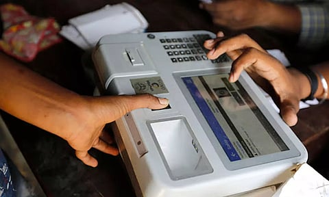 கைரேகை வைக்கவில்லை என்றாலும் ரேஷன் அட்டை ரத்தாகாது- அமைச்சர் சக்கரபாணி தகவல்