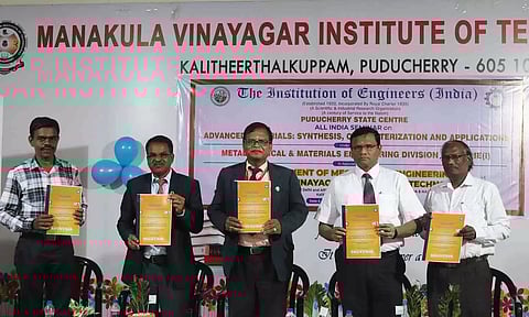 மேம்படுத்தப்பட்ட உலோகங்களின் தொழில் நுட்ப வளர்ச்சி, தன்மை மற்றும் பயன்பாடுகள்’ குறித்த 2 நாள் கருத்தரங்கம் எம்.ஐ.டி. கல்லூரியில் நடந்தது.