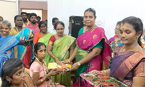 ஸ்ரீவைகுண்டம் ஊராட்சி ஒன்றிய அலுவலகத்தில் சமுதாய வளைகாப்பு விழா