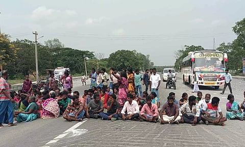 அரூரில் மர்ம காய்ச்சலுக்கு மாணவர் பலி- மறியலில் ஈடுபட்ட உறவினர்கள் மீதும் வழக்கு பதிவு