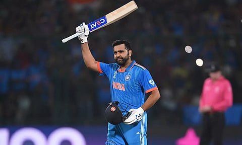 சதம் முதல் சிக்சர் வரை.. ஒரே போட்டியில் பல சாதனைகளை படைத்த ரோகித் சர்மா