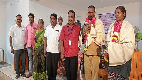 முகாமில் அதிக ஆண்டுகள் பணியாற்றிய தூய்மை பணியாளர்கள் கவுரவிக்கப்பட்டனர்.