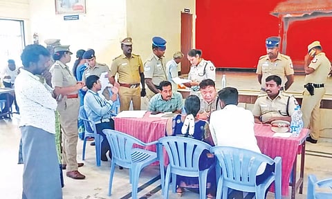 பாபநாசத்தில் மாவட்ட காவல்துறை சார்பில் பொதுமக்கள் குறைதீர்க்கும் முகாம் நடந்தது.