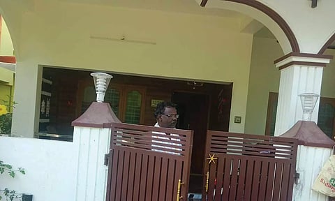 கொள்ளை நடந்த வீடு