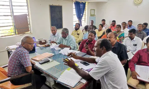 தியாகராஜநகரில் மின்நுகர்வோர் குறைதீர்க்கும் நாள் கூட்டம் நடைபெற்ற போது எடுத்தபடம்.