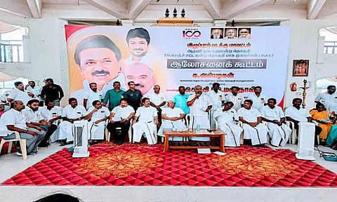 செஞ்சி சட்டமன்ற தொகுதி பாக முகவர்கள் ஆலோசனைக் கூட்டத்தில் அமைச்சர் செஞ்சி மஸ்தான் பேசிய காட்சி.