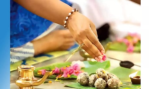 மானாமதுரை-திருப்புவனம் பகுதியில் மகாளய அமாவாசை வழிபாடு