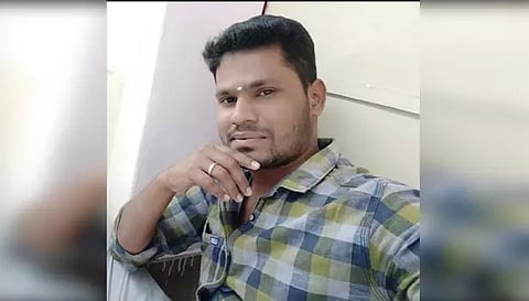 கைது செய்யப்பட்ட மேலாளர் பிரகாஷ்