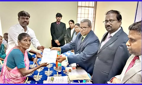 மக்கள் நீதிமன்றத்தில் ரூ.2.23 கோடி நிவாரண தொகை