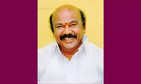 அனைத்து வார்டுகளிலும் அ.தி.மு.க. கொடியேற்று நிகழ்ச்சி