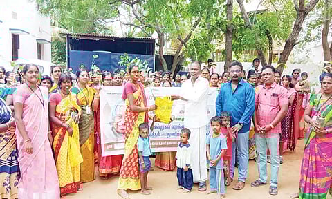 அப்துல்கலாம் பிறந்தநாளை முன்னிட்டு கிராம உதயம் சார்பில் 200 மரக்கன்றுகள் வழங்கல்