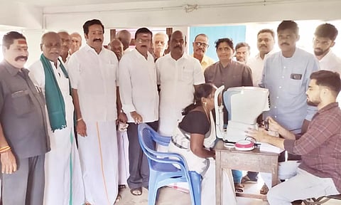 கண் சிகிச்சை முகாம் நடந்தது.