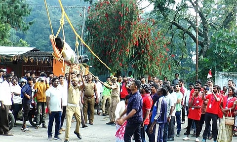 குன்னூரில் வடகிழக்கு பருவமழை எதிரொலி: தீயணைப்பு துறையினர் ஒத்திகை பயிற்சி