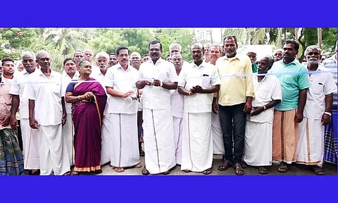 25 ஆண்டுகளுக்கு பிறகு அமைக்கப்பட்ட தார்சாலை