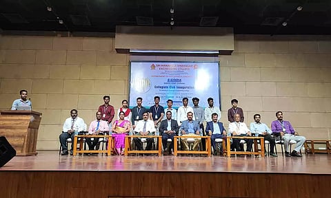 மணக்குள விநாயகர் என்ஜினீயரிங் கல்லூரியில் ஆட்டோமோட்டிவ் என்ஜினீயர்ஸ் கிளை தொடக்க விழா நடந்த போது எடுத்த படம்.