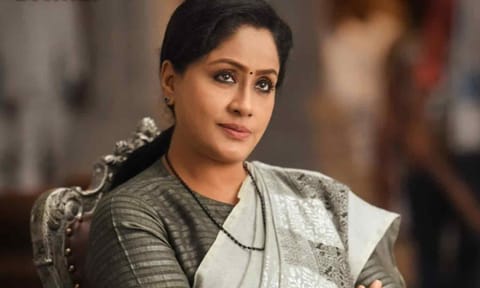 சந்திரசேகரராவை எதிர்த்து போட்டியிட தயார்- விஜயசாந்தி அறிவிப்பால் பரபரப்பு
