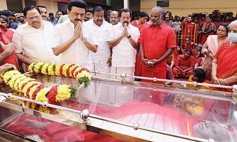 பங்காரு அடிகளார் உடலுக்கு அஞ்சலி செலுத்தினார் முதலமைச்சர் மு.க.ஸ்டாலின்