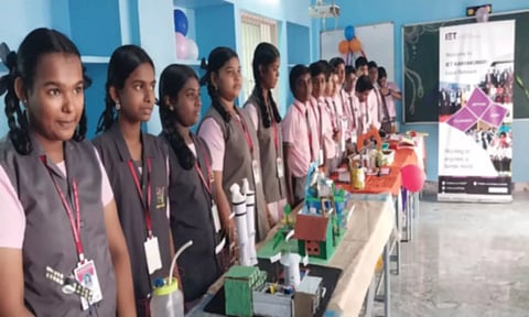 வெள்ளிச்சந்தை அருணாச்சலா பள்ளியில் அறிவியல் கண்காட்சி