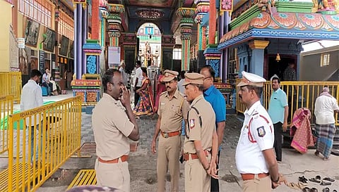 நாமக்கல் ஆஞ்சநேயர் கோவிலில் பாதுகாப்பு பணிகள் குறித்து போலீஸ் சூப்பிரண்டு ஆய்வு